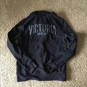 Victoria Sport black zip up